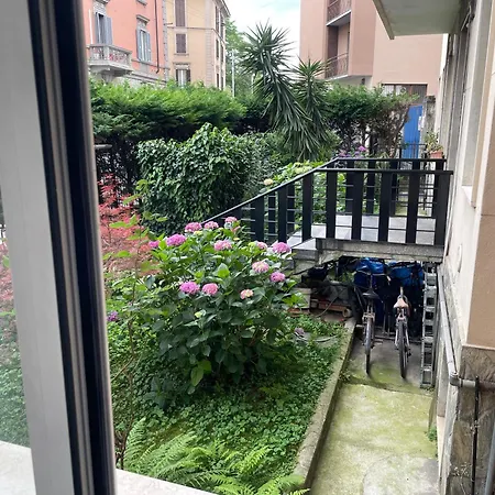 Entire Private 12 Minutes From Duomo Apartment Mailand