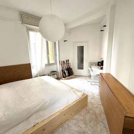 Entire Private 12 Minutes From Duomo 公寓 *