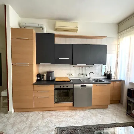 Entire Private 12 Minutes From Duomo 公寓 *