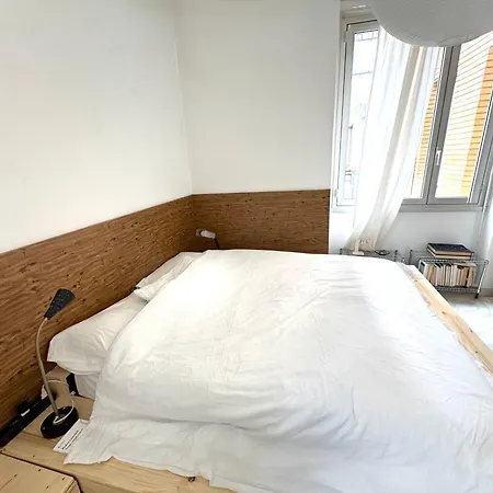 公寓 Entire Private 12 Minutes From Duomo 米兰