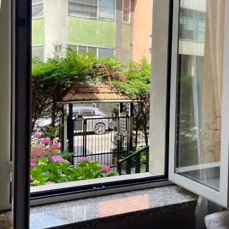 Entire Private 12 Minutes From Duomo Daire Milano