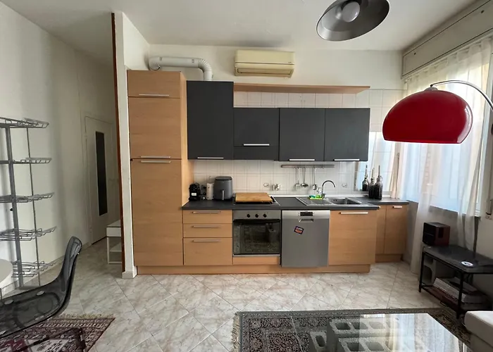 Apartment Entire Private 12 Minutes From Duomo Mailand